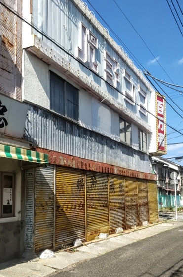 パチンコ百万弗の廃墟